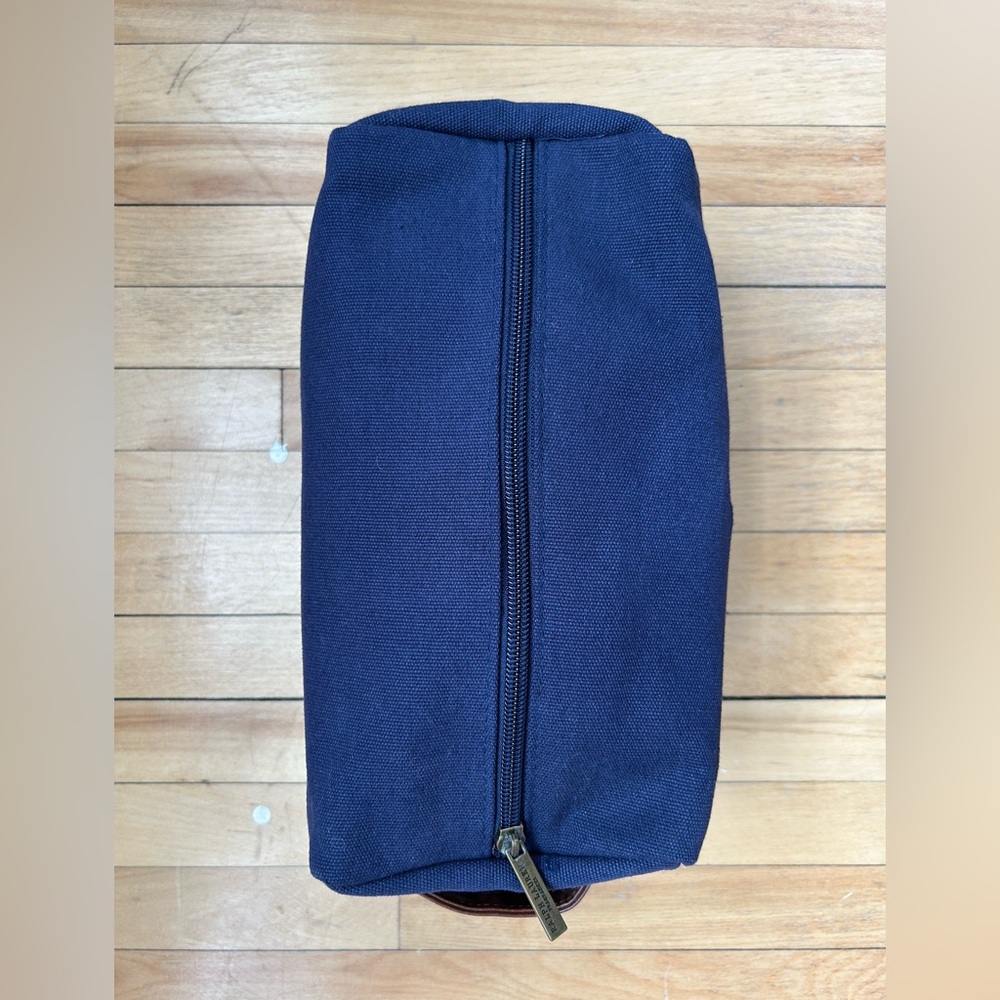 Polo by Ralph Lauren Navy and Green Men's Dopp Bag - Picture 2 of 5